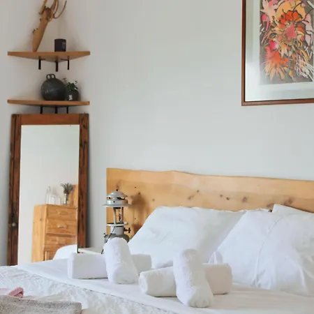 Sal Da Costa Lodging